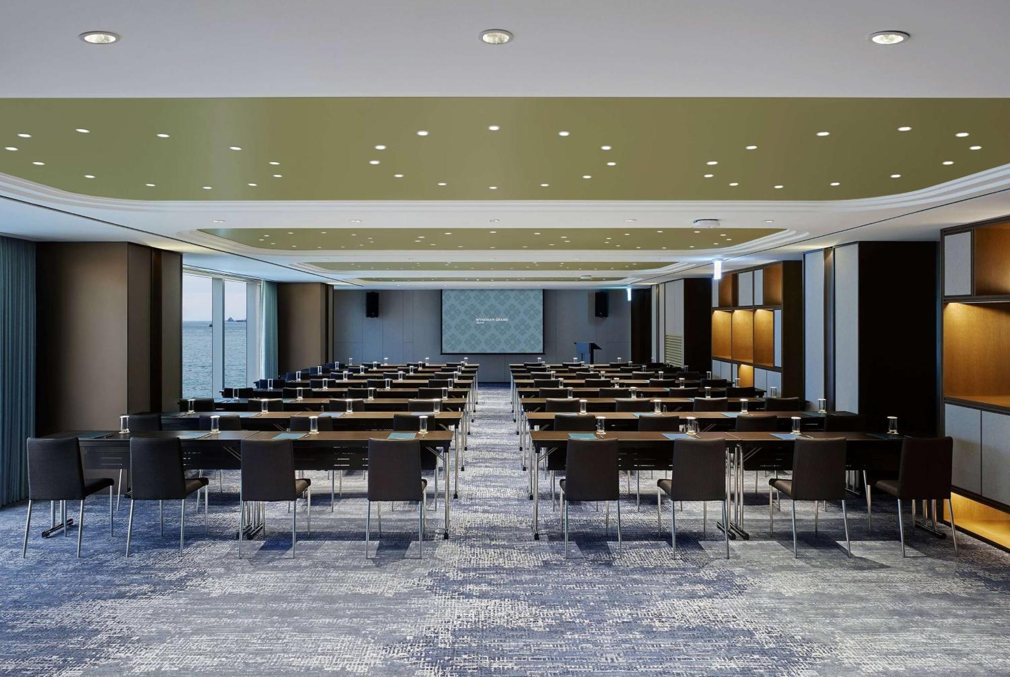 Wyndham Grand Busan Esterno foto